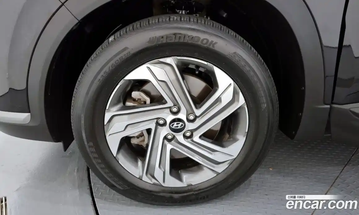 Hyundai Santa Fe 2023 2.5 Автомат в Москве № 124878, фото 5