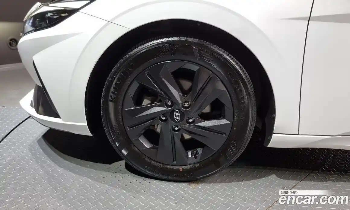 Hyundai Avante 2021 1.6 Автомат в Москве № 126419, фото 13