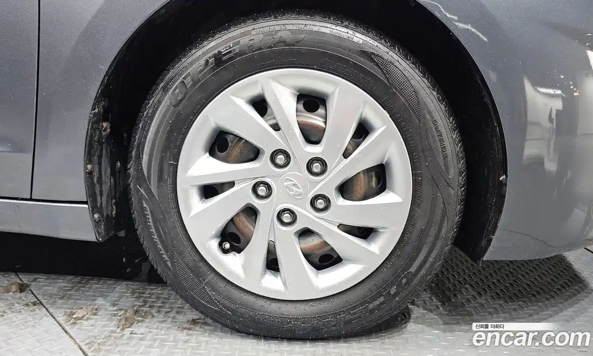 Hyundai Avante 2019 1.6 Автомат в Москве № 126933, фото 3