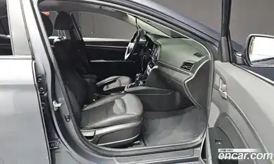Hyundai Avante 2019 1.6 Автомат в Москве № 126933, миниатюра 7