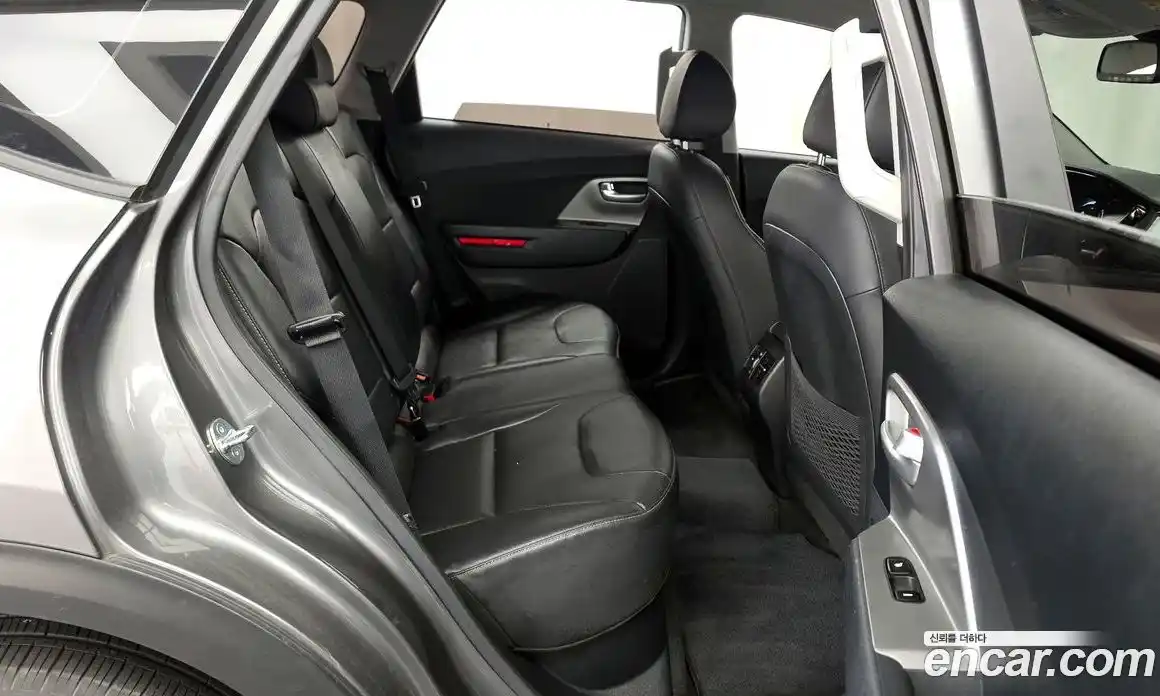 Kia Niro 2023 0.2 Автомат в Москве № 131156, фото 12