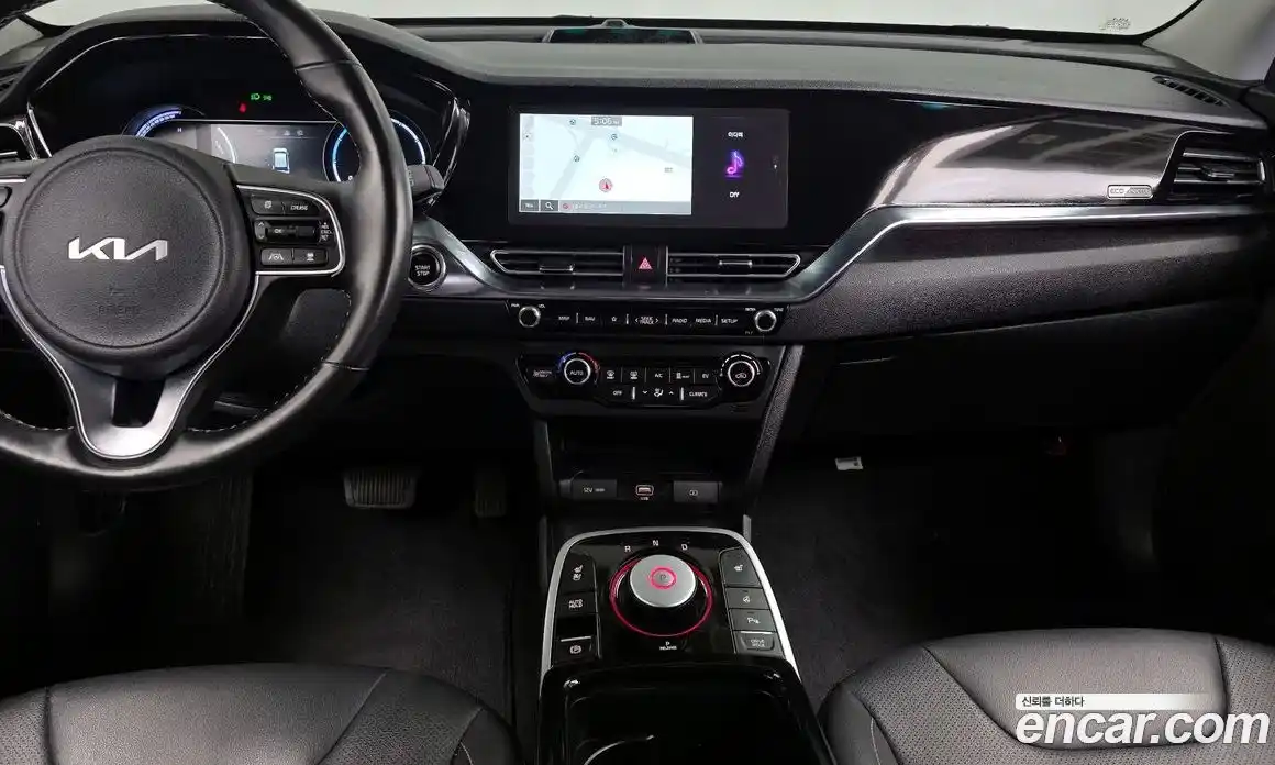 Kia Niro 2023 0.2 Автомат в Москве № 131156, фото 16