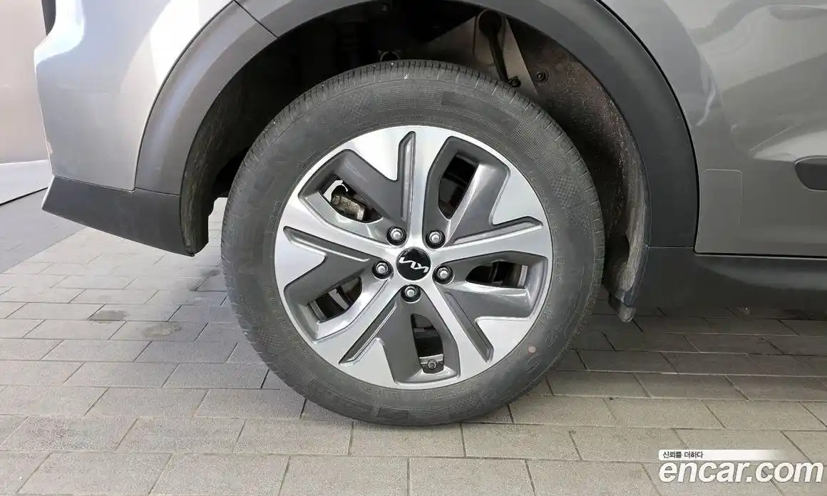 Kia Niro 2023 0.2 Автомат в Москве № 131156, фото 20