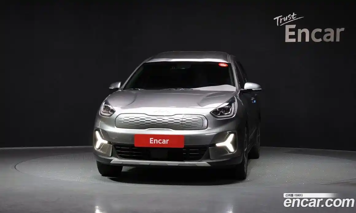Kia Niro 2023 0.2 Автомат в Москве № 131156, фото 8