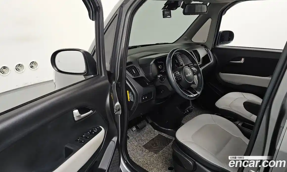 Kia Ray 2023 1.0 Автомат в Москве № 131836, фото 11