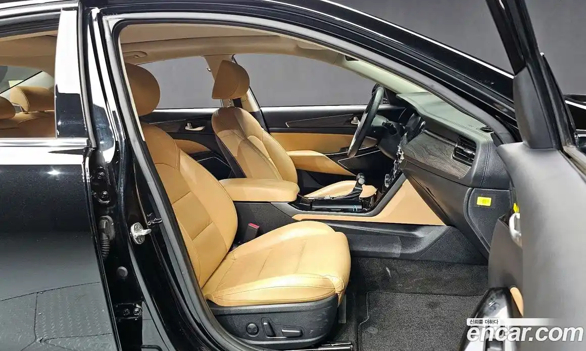 Kia K7 2020 2.5 Автомат в Москве № 132335, фото 3