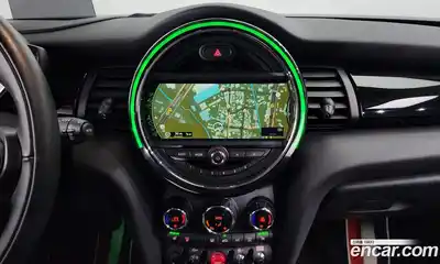 Mini Cooper 2018 1.5 Автомат в Москве № 140955, миниатюра 12