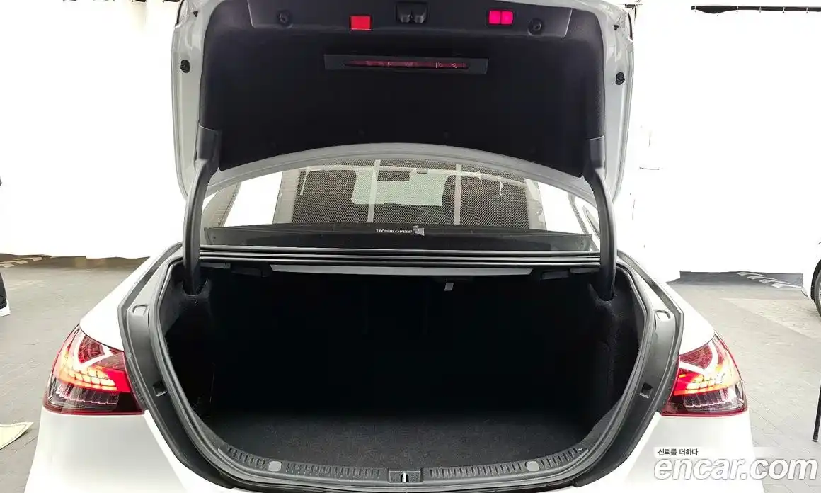 Mercedes-Benz E-Class 2021 2.0 Автомат в Москве № 141706, фото 15