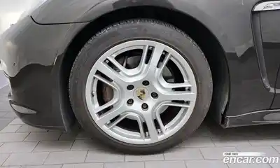 Porsche Panamera, 2010