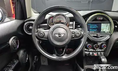Mini Cooper 2017 2.0 Автомат в Москве № 154467, миниатюра 11