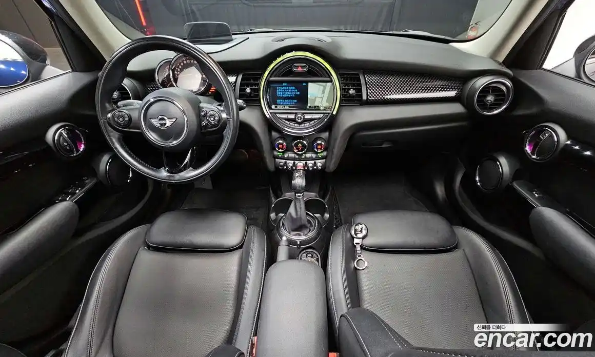 Mini Cooper 2017 2.0 Автомат в Москве № 154467, фото 13