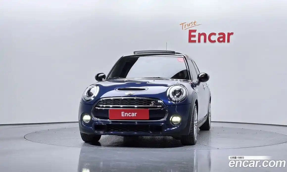 Mini Cooper 2017 2.0 Автомат в Москве № 154467, фото 14