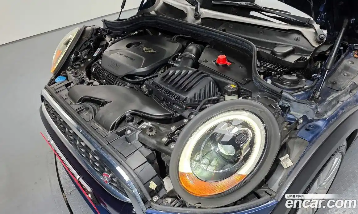 Mini Cooper 2017 2.0 Автомат в Москве № 154467, фото 3