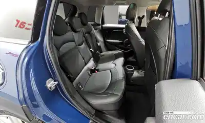 Mini Cooper 2017 2.0 Автомат в Москве № 154467, миниатюра 4