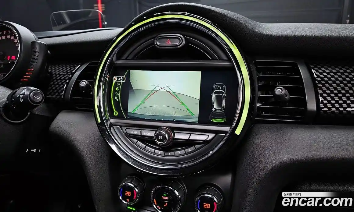 Mini Cooper 2017 2.0 Автомат в Москве № 154467, фото 8