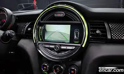 Mini Cooper 2017 2.0 Автомат в Москве № 154467, миниатюра 8