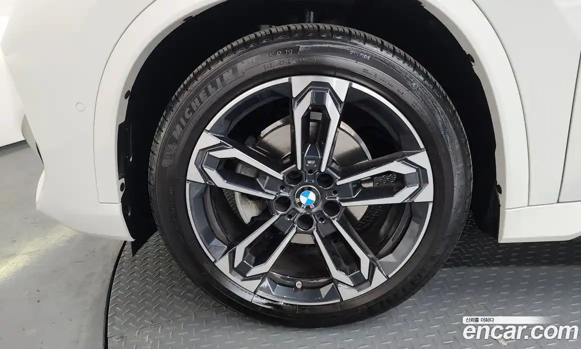 BMW X1 2023 2.0 Автомат в Москве № 154835, фото 1