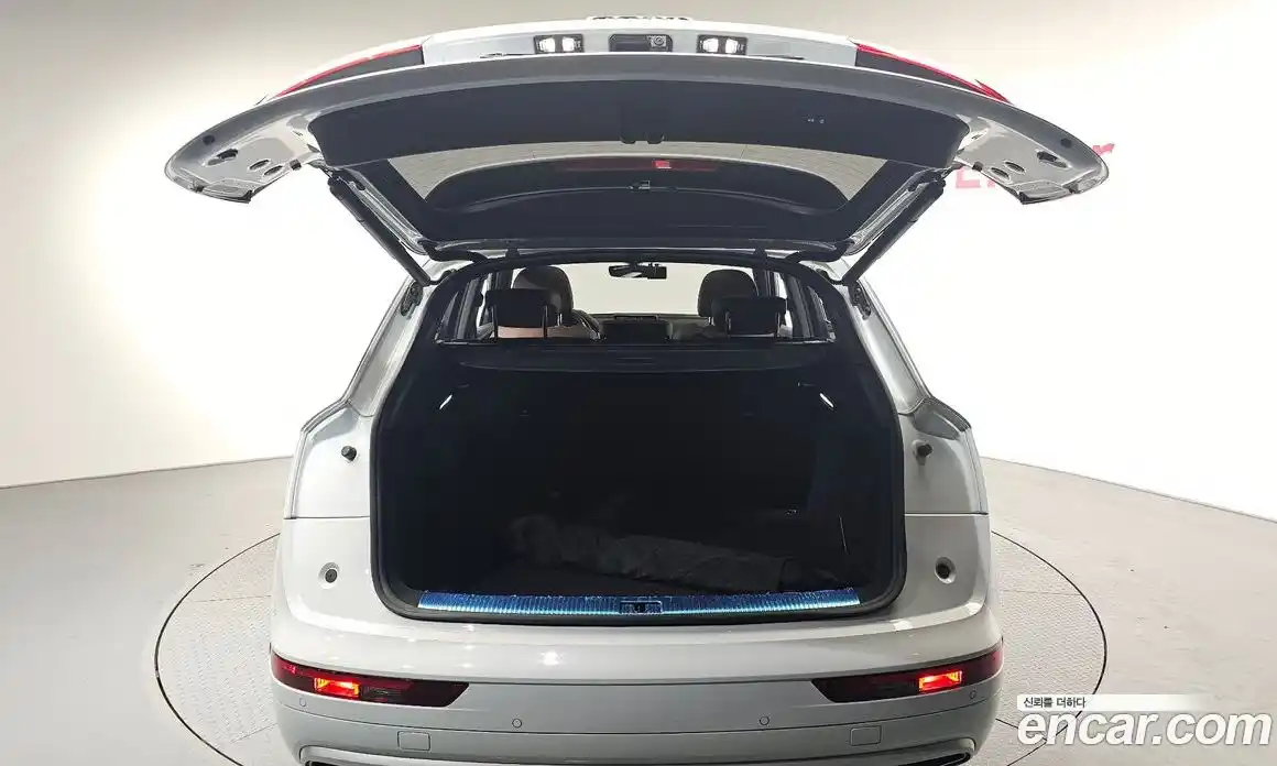 Audi Q5 2020 2.0 Автомат в Москве № 160831, фото 7