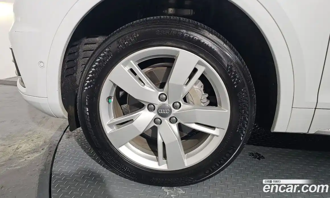 Audi Q5 2020 2.0 Автомат в Москве № 160831, фото 8