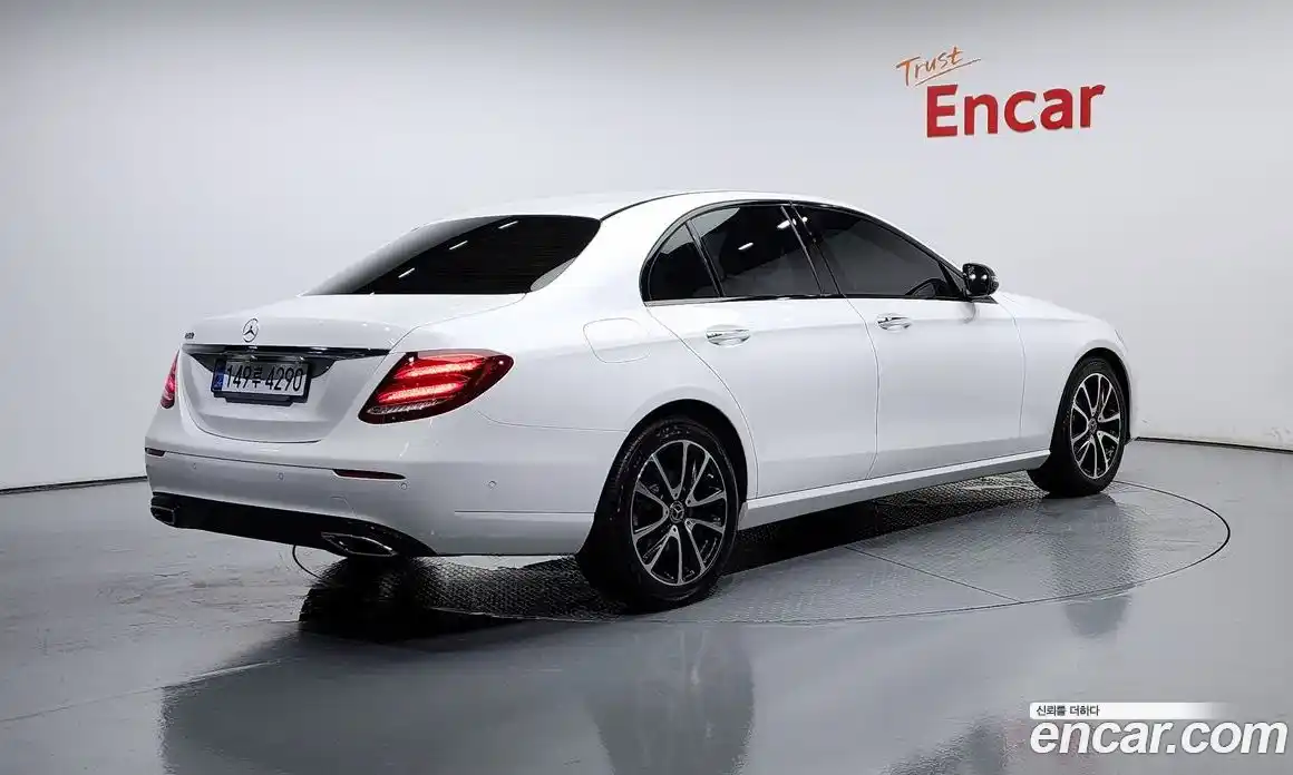 Mercedes-Benz E-Class 2020 2.0 Автомат в Москве № 161070, фото 15