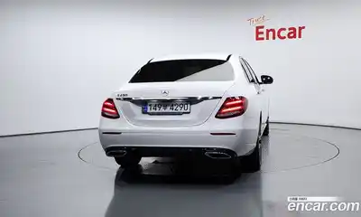 Mercedes-Benz E-Class 2020 2.0 Автомат в Москве № 161070, миниатюра 10