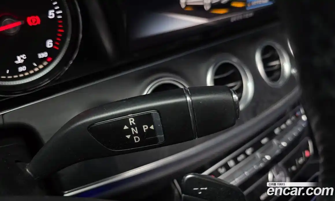 Mercedes-Benz E-Class 2018 1.9 Автомат в Москве № 161588, фото 17