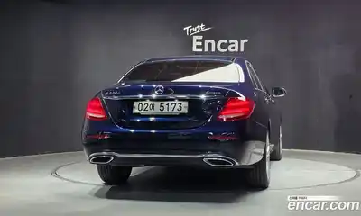 Mercedes-Benz E-Class 2018 1.9 Автомат в Москве № 161588, миниатюра 2