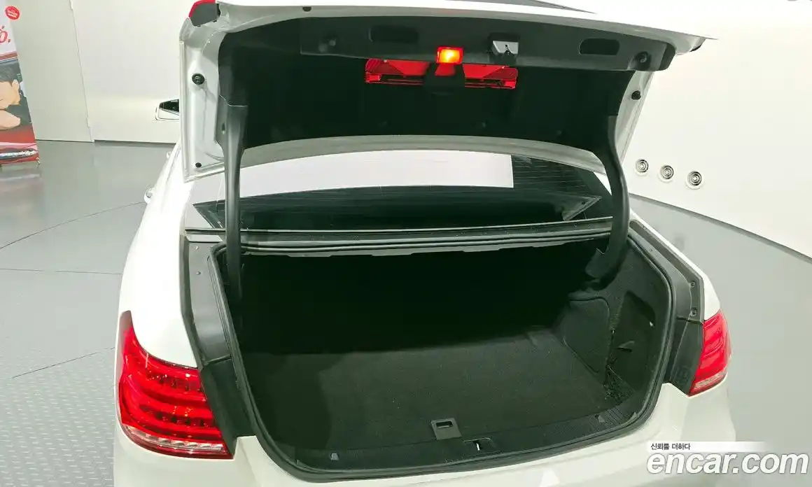 Mercedes-Benz E-Class 2014 3.5 Автомат в Москве № 161599, фото 18