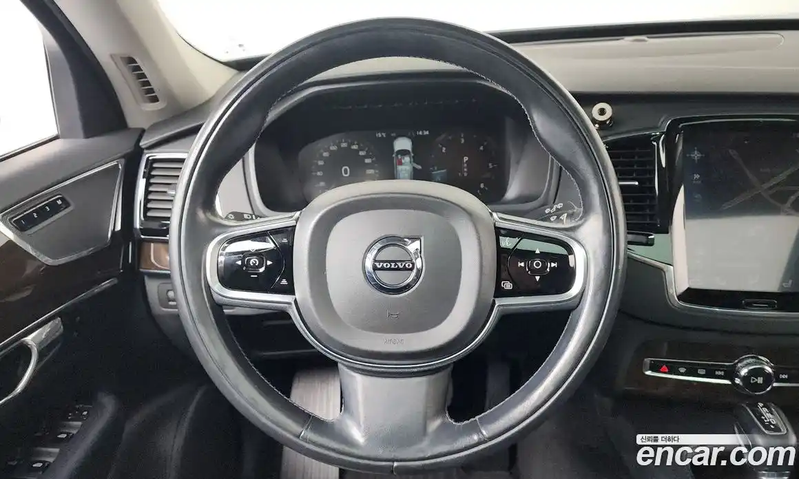 Volvo XC90 2017 2.0 Автомат в Москве № 164641, фото 9