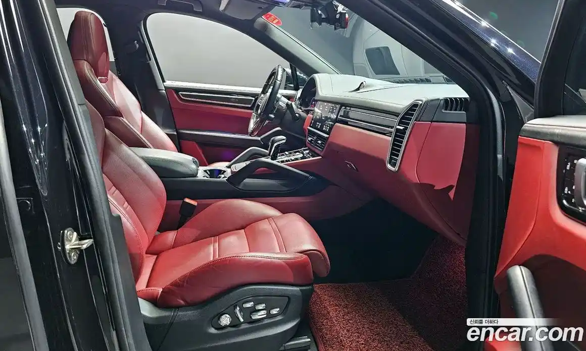 Porsche Cayenne 2021 3.0 Автомат в Москве № 165378, фото 18