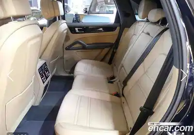 Porsche Cayenne 2021 3.0 Автомат в Москве № 165820, миниатюра 5