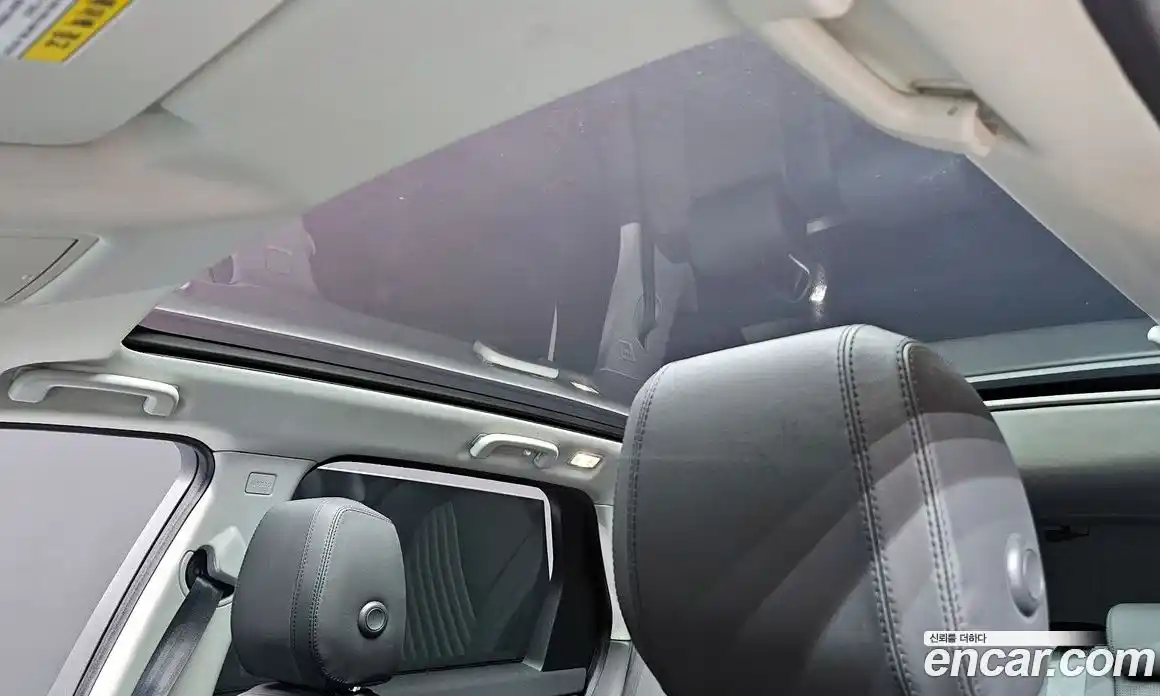 Land Rover Discovery Sport 2017 2.0 Автомат в Москве № 166180, фото 4