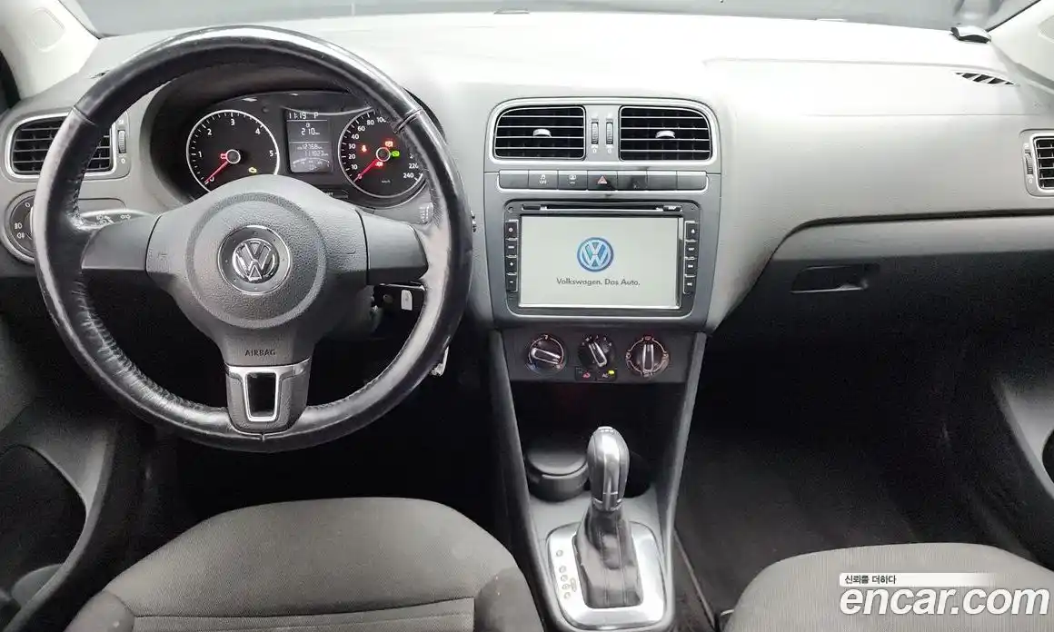 Volkswagen Polo 2014 1.6 Автомат в Москве № 168963, фото 11