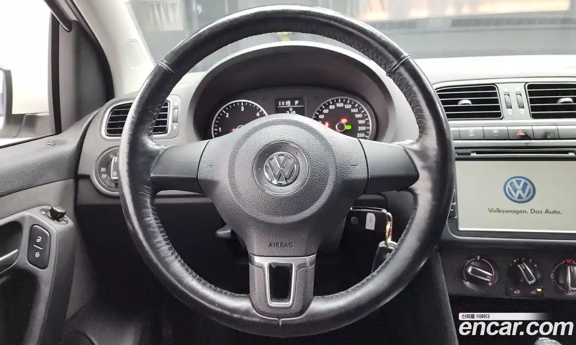 Volkswagen Polo 2014 1.6 Автомат в Москве № 168963, фото 13