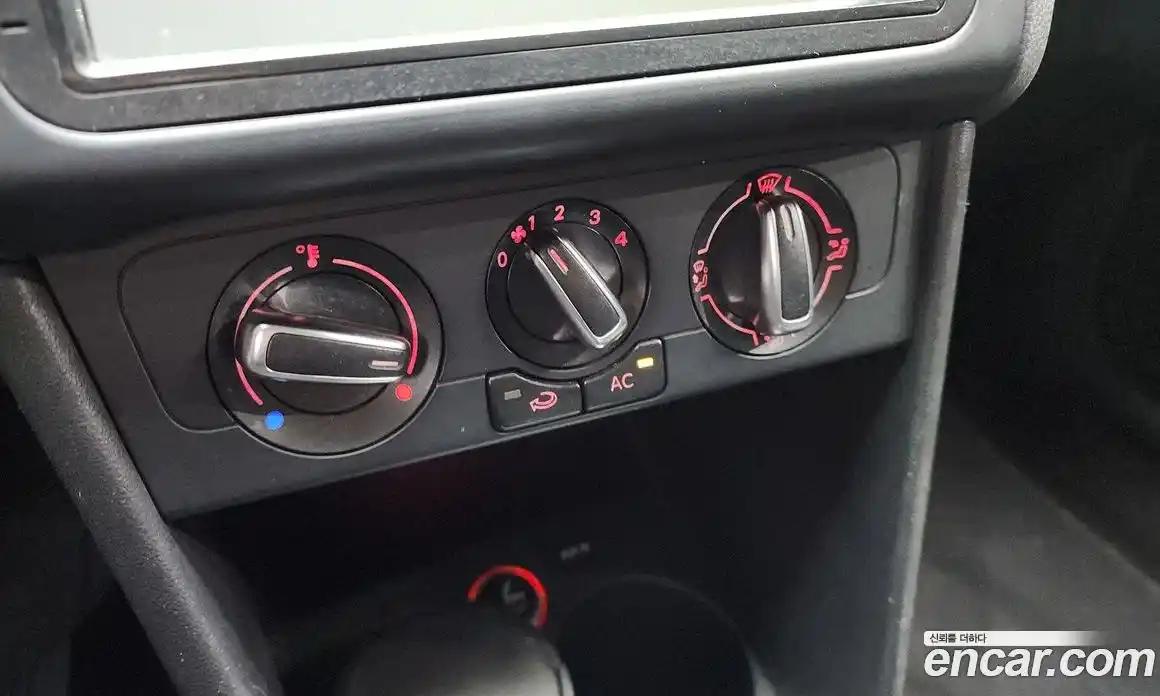 Volkswagen Polo 2014 1.6 Автомат в Москве № 168963, фото 5