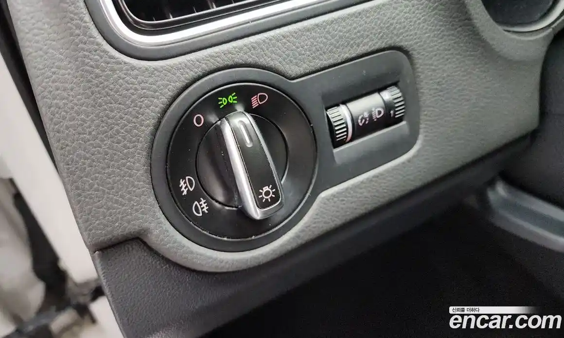 Volkswagen Polo 2014 1.6 Автомат в Москве № 168963, фото 7