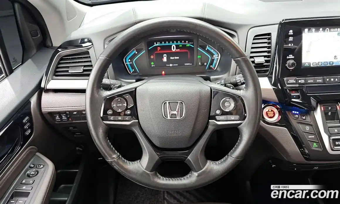 Honda Odyssey 2018 3.5 Автомат в Москве № 170597, фото 17