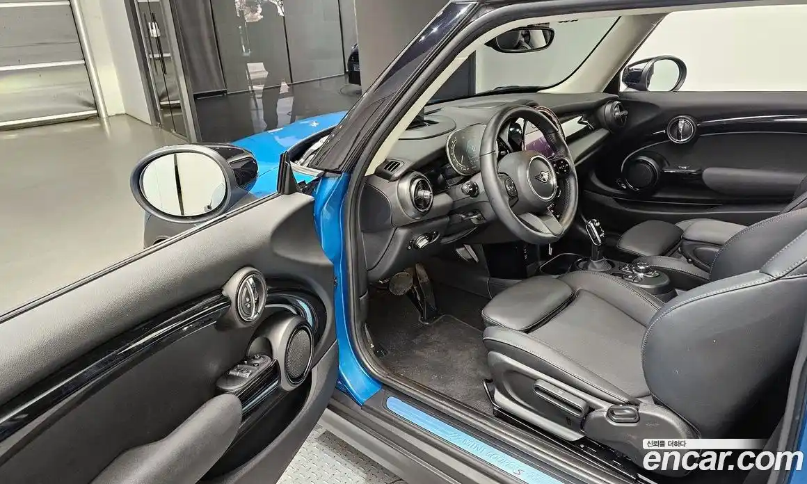 Mini Cooper 2022 2.0 Автомат в Москве № 171317, фото 12