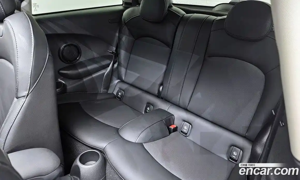 Mini Cooper 2022 2.0 Автомат в Москве № 171317, фото 15