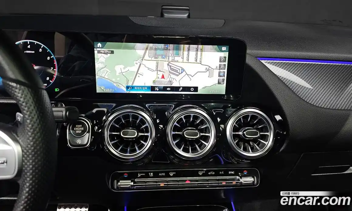 Mercedes-Benz GLA-Class 2023 2.0 Автомат в Москве № 172999, фото 11