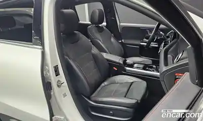 Mercedes-Benz GLA-Class 2023 2.0 Автомат в Москве № 172999, миниатюра 9