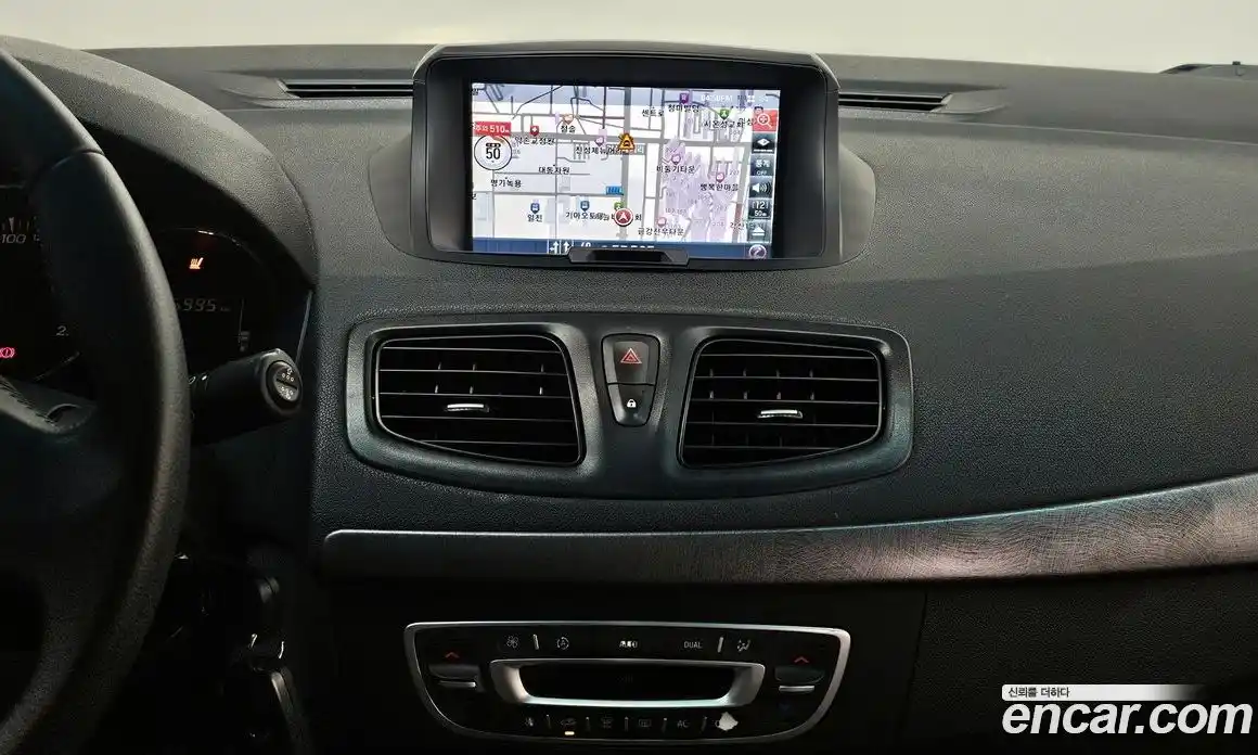 Renault SM3 2012 1.6 Автомат в Москве № 182759, фото 11