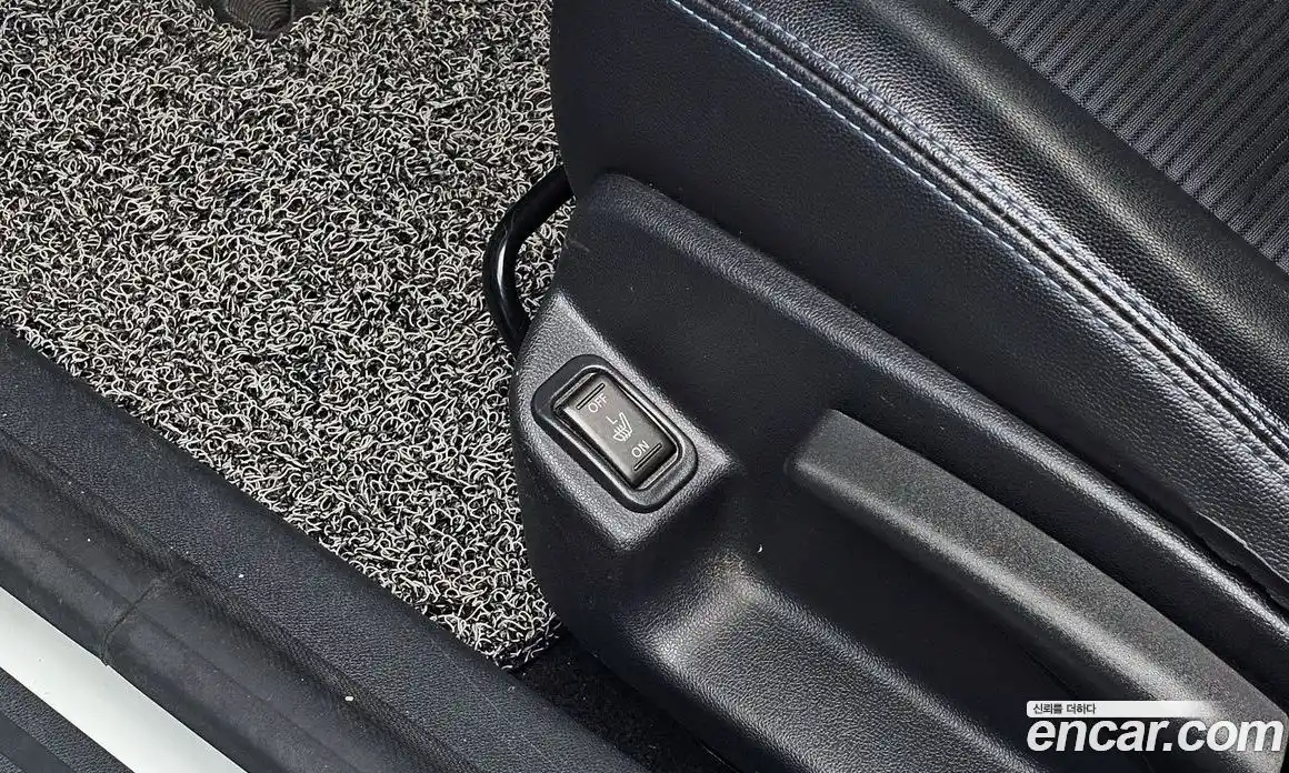 Renault SM3 2012 1.6 Автомат в Москве № 182759, фото 14