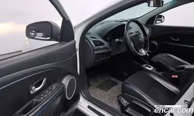 Renault SM3 2012 1.6 Автомат в Москве № 182759, миниатюра 9