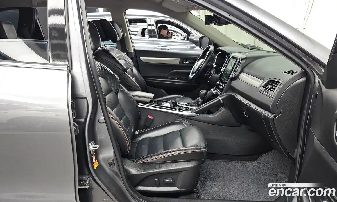 Renault QM6 2022 2.0 Автомат в Москве № 182885, фото 12