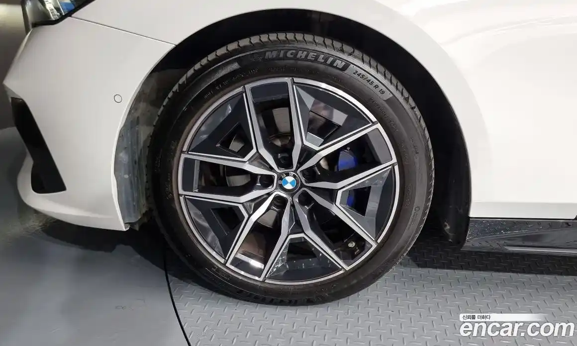 BMW 5-Series 2024 2.0 Автомат в Москве № 189144, фото 7