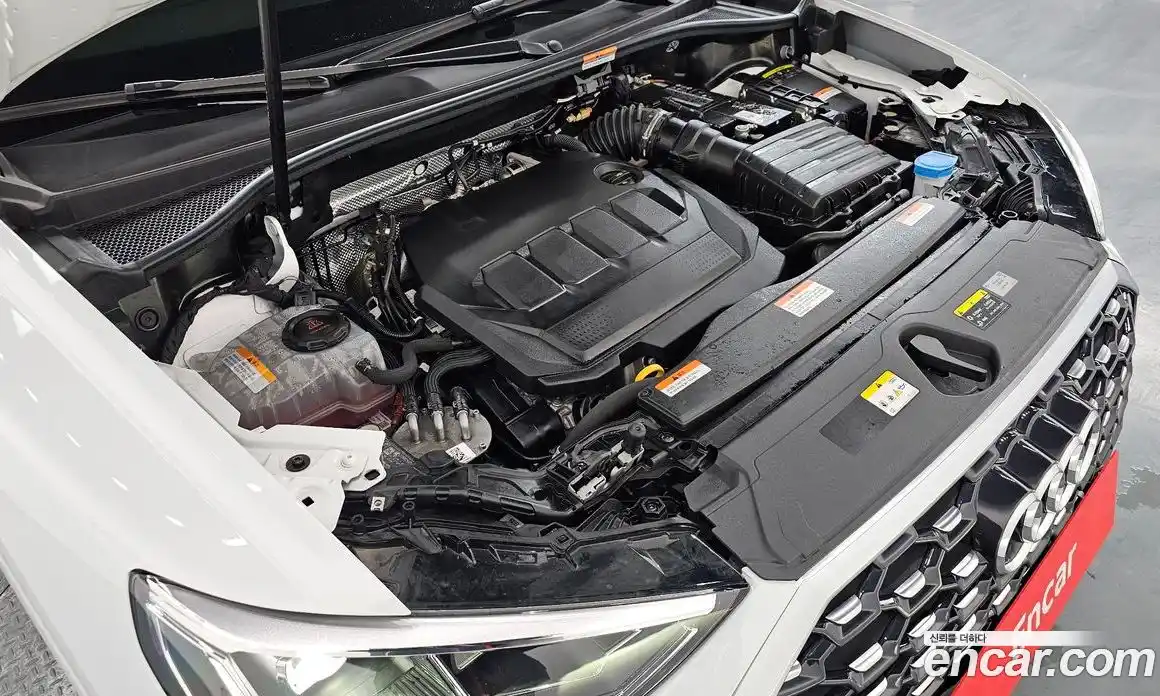 Audi Q3 2023 2.0 Автомат в Москве № 192174, фото 1