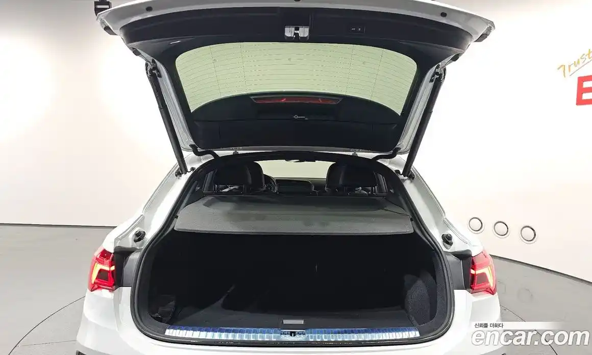 Audi Q3 2023 2.0 Автомат в Москве № 192174, фото 15