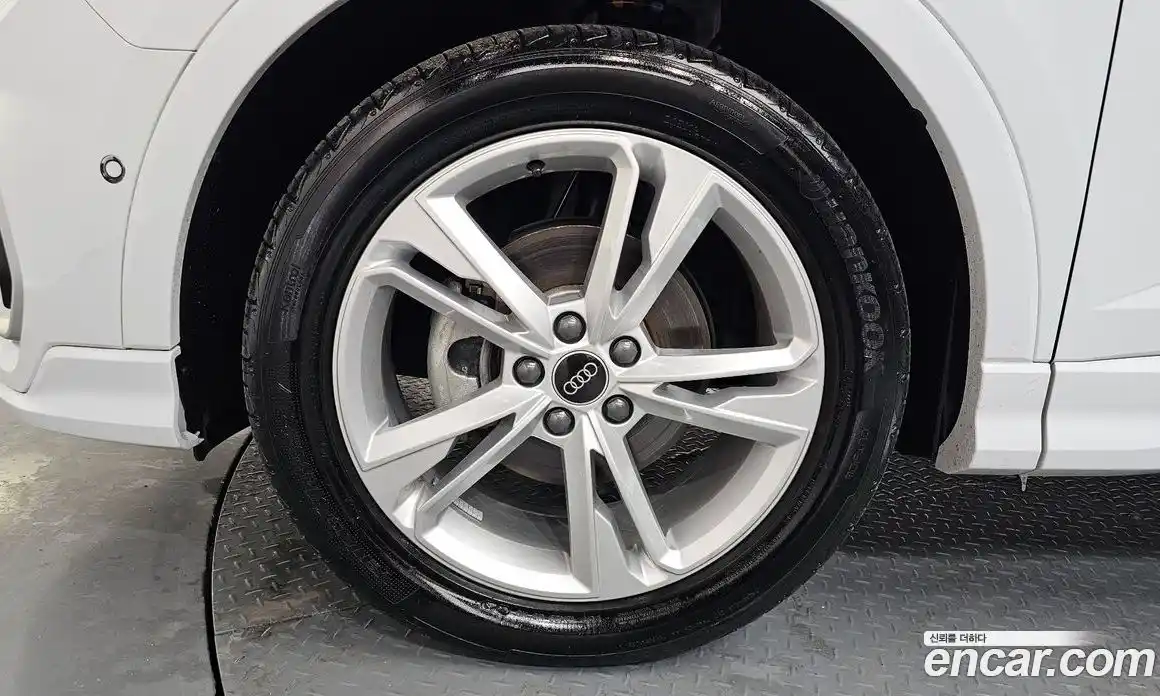 Audi Q3 2023 2.0 Автомат в Москве № 192174, фото 18