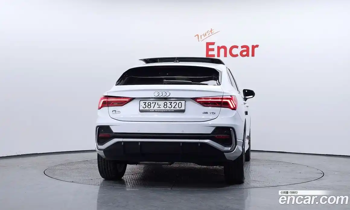 Audi Q3 2023 2.0 Автомат в Москве № 192174, фото 20